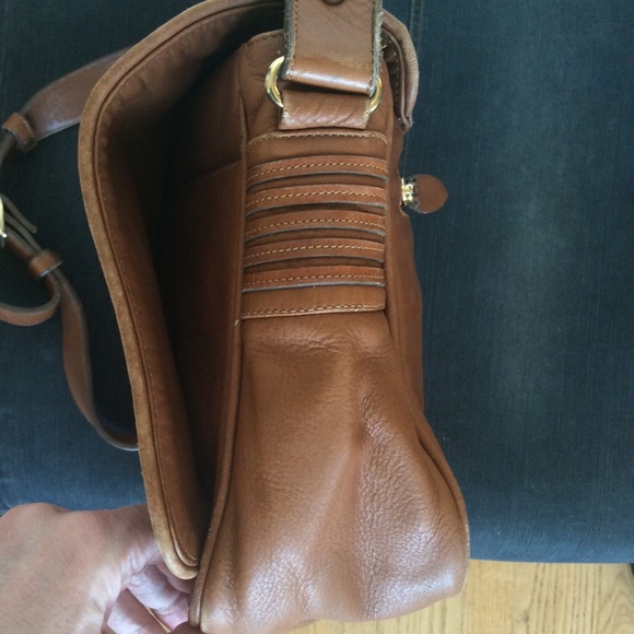 Vintage Ugo Santini Leather Crossbody Bag - Picture 4 of 8